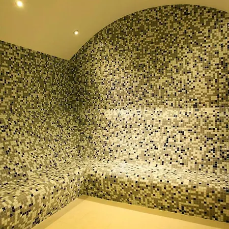 Three Bedroom Duplex With Large Terrace