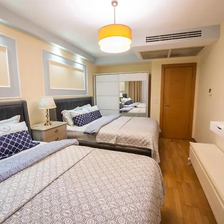 Three Bedroom Duplex With Large Terrace *