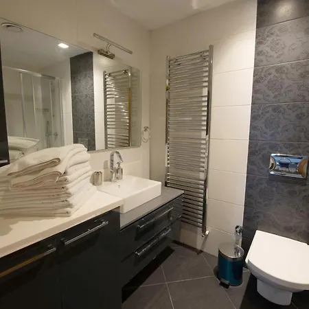 Three Bedroom Duplex With Large Terrace Apartmán