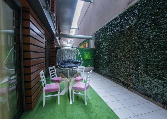 Three Bedroom Duplex With Large Terrace