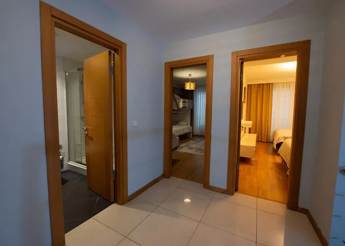 Appartement Three Bedroom Duplex With Large Terrace