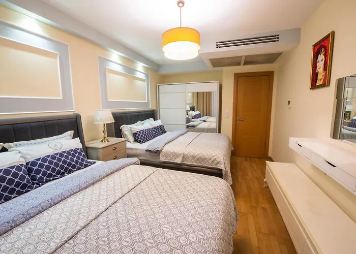 Three Bedroom Duplex With Large Terrace *