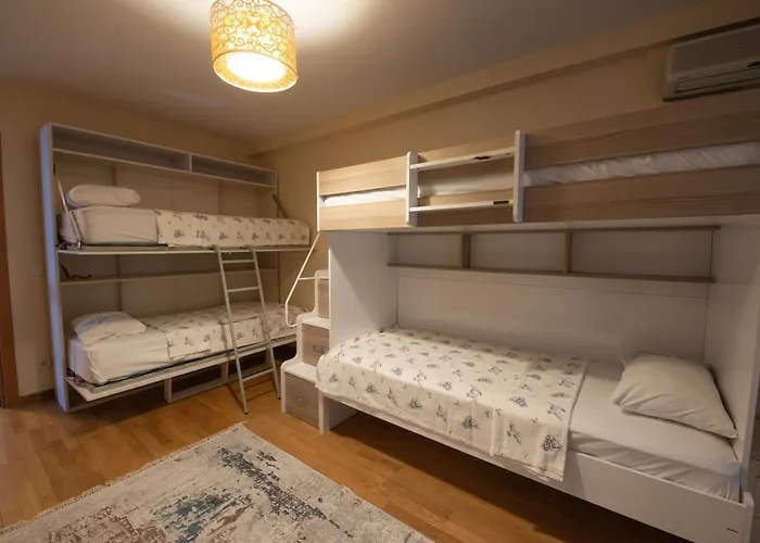 Appartement Three Bedroom Duplex With Large Terrace