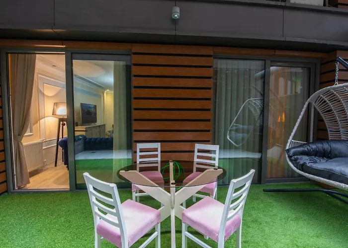 Three Bedroom Duplex With Large Terrace Appartement Istanboel