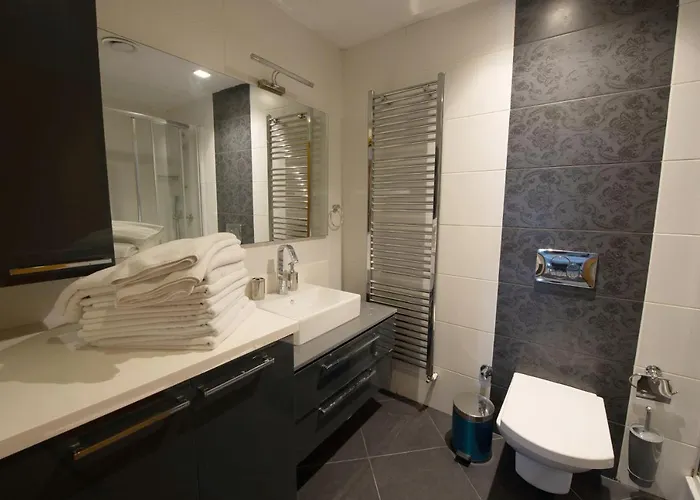 Three Bedroom Duplex With Large Terrace Appartement