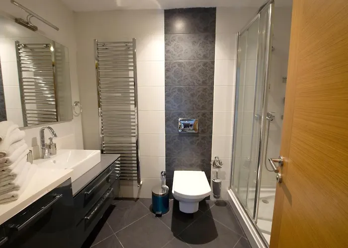 Appartement Three Bedroom Duplex With Large Terrace *