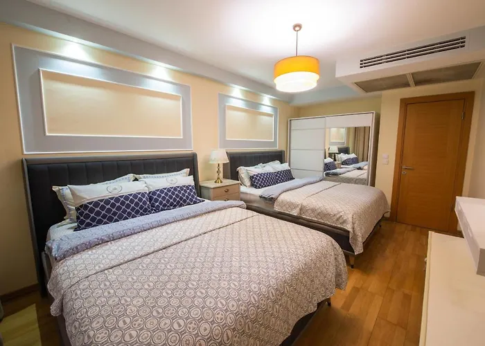 Appartement Three Bedroom Duplex With Large Terrace *