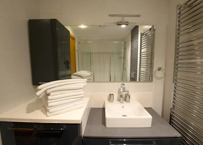 Three Bedroom Duplex With Large Terrace