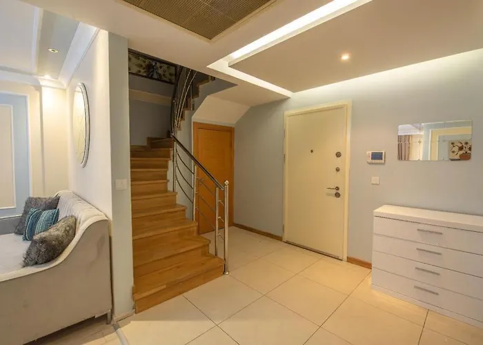 Three Bedroom Duplex With Large Terrace Appartement Istanboel