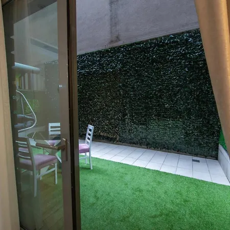 아파트 Three Bedroom Duplex With Large Terrace