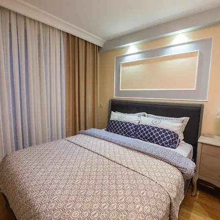 Three Bedroom Duplex With Large Terrace