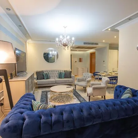 Three Bedroom Duplex With Large Terrace 아파트 이스탄불