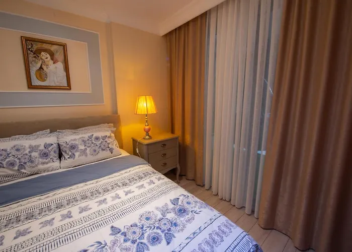 Three Bedroom Duplex With Large Terrace 公寓