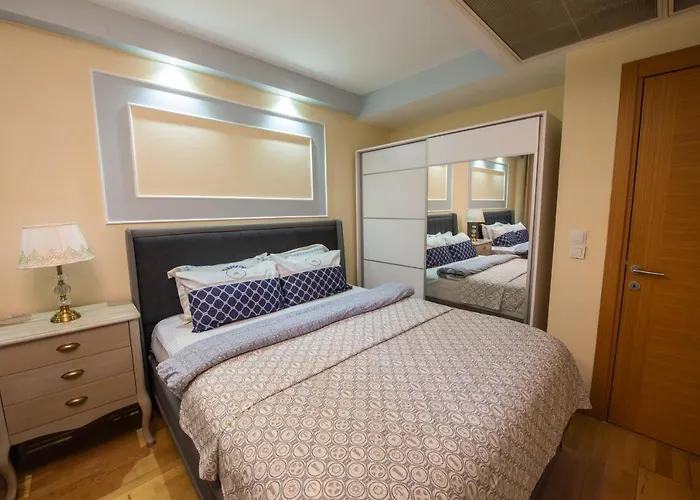 Three Bedroom Duplex With Large Terrace 公寓