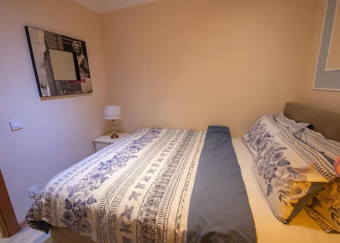 公寓 Three Bedroom Duplex With Large Terrace *