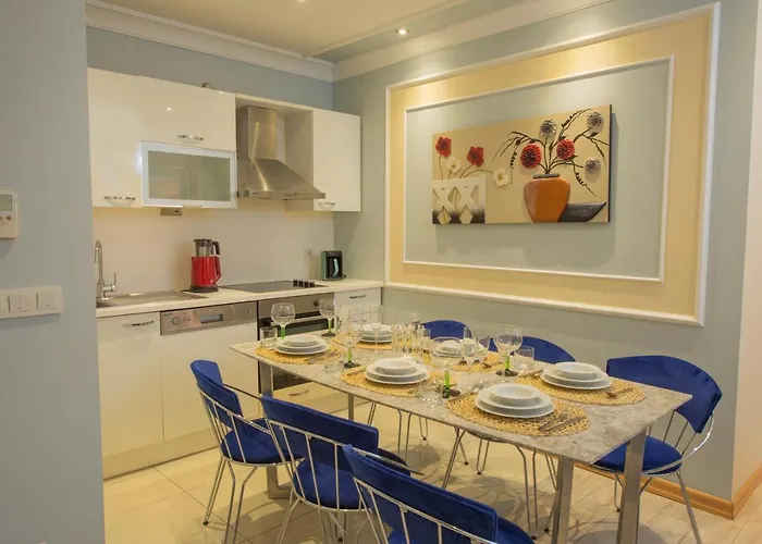 Three Bedroom Duplex With Large Terrace 公寓