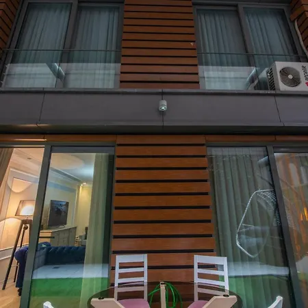 Three Bedroom Duplex With Large Terrace Appartement Istanboel