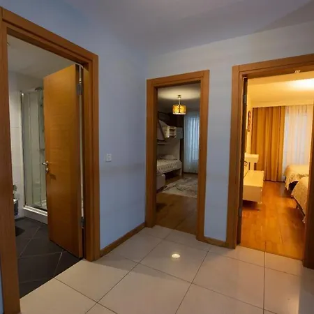 Three Bedroom Duplex With Large Terrace Apartment
